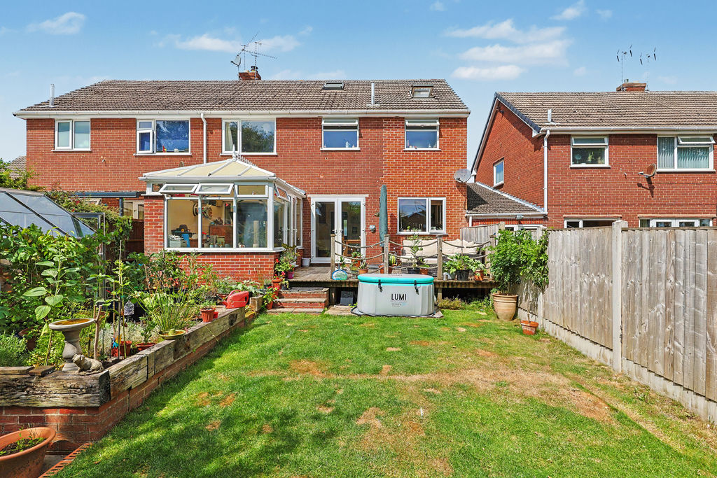 Dale Crescent New Tupton